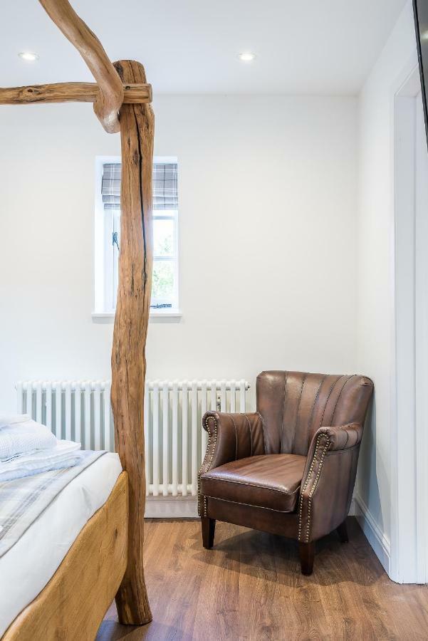 첼름스퍼드 The Windmill Chatham Green B&B 외부 사진